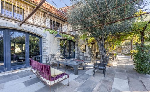 Villa in Grasse, Provence-Alpes-Côte d'Azur, France 1