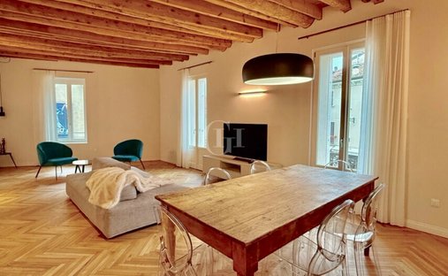 Apartment in Historic Center, Desenzano del Garda, Lombardy 1