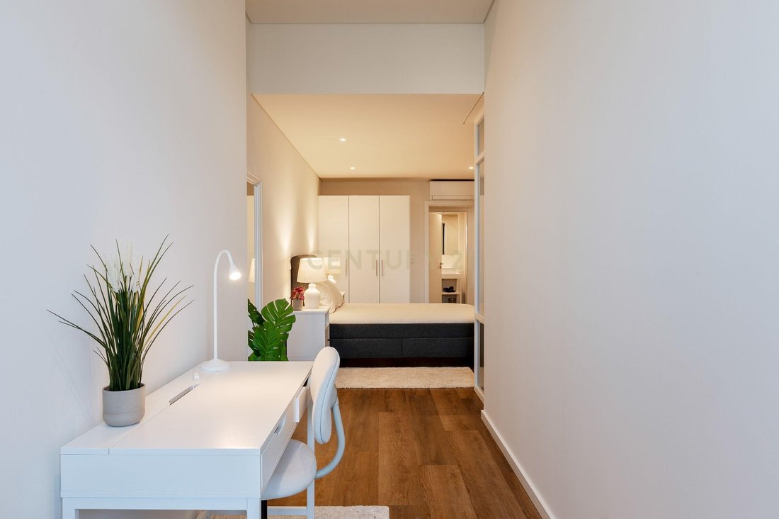 Apartment in Cedofeita, Santo Ildefonso, Se, Miragaia, Sao Nicolau e Vitoria, Porto District, Portugal 2 - 16578279