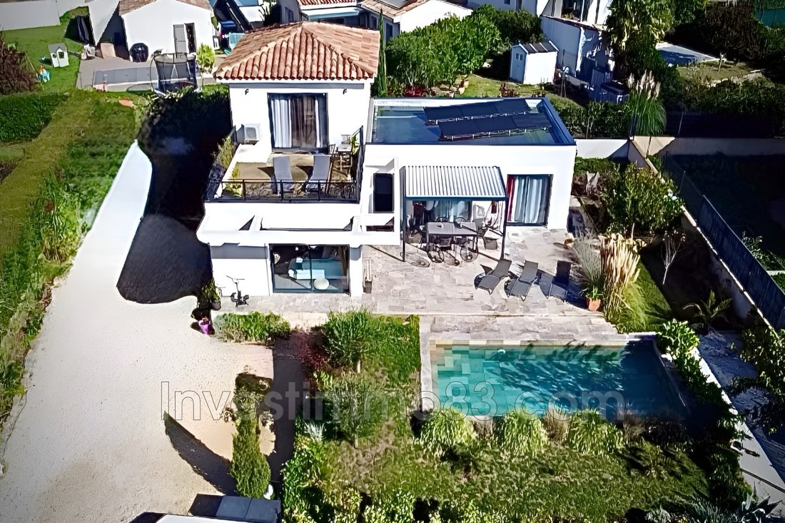 Villa in Pourrieres, Provence-Alpes-Côte d'Azur, France 1 - 16579916