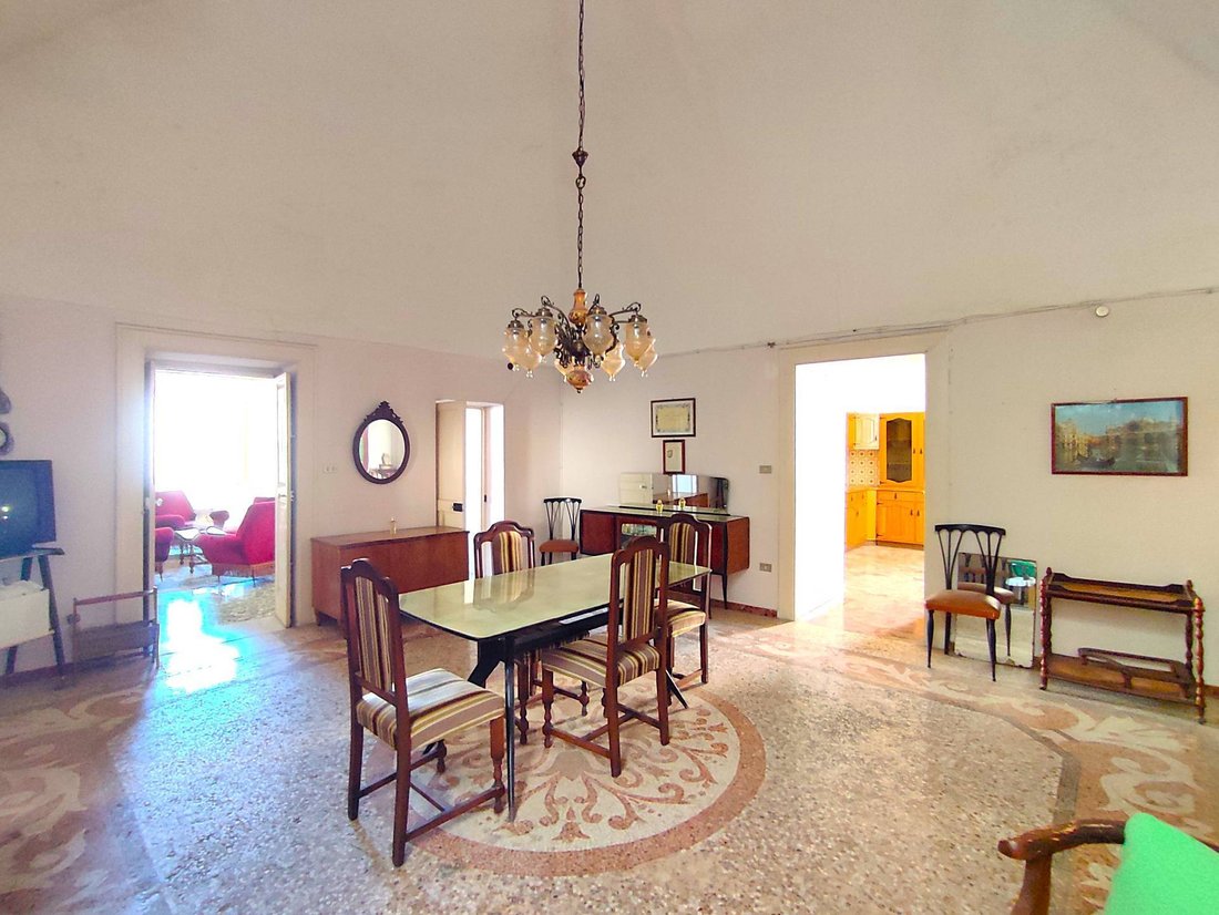 House in Historic Center, Gallipoli, Apulia 3 - 16578603