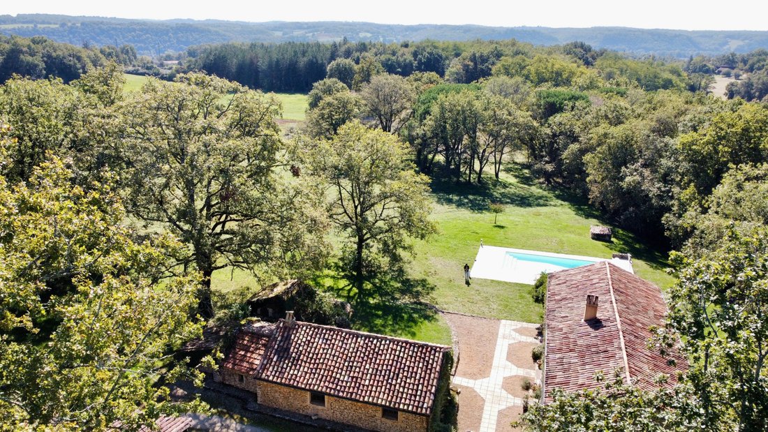 Estate in Mauzac-et-Grand-Castang, Nouvelle-Aquitaine, France 2 - 16577853