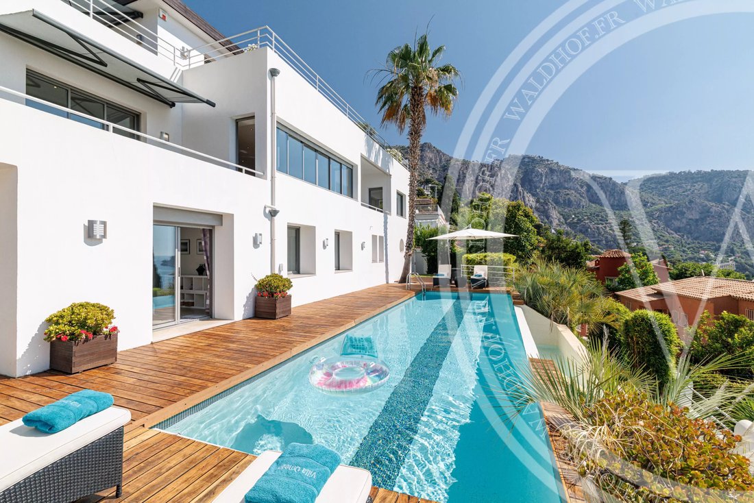 Villa in Èze, Provence-Alpes-Côte d'Azur, France 1 - 16576105