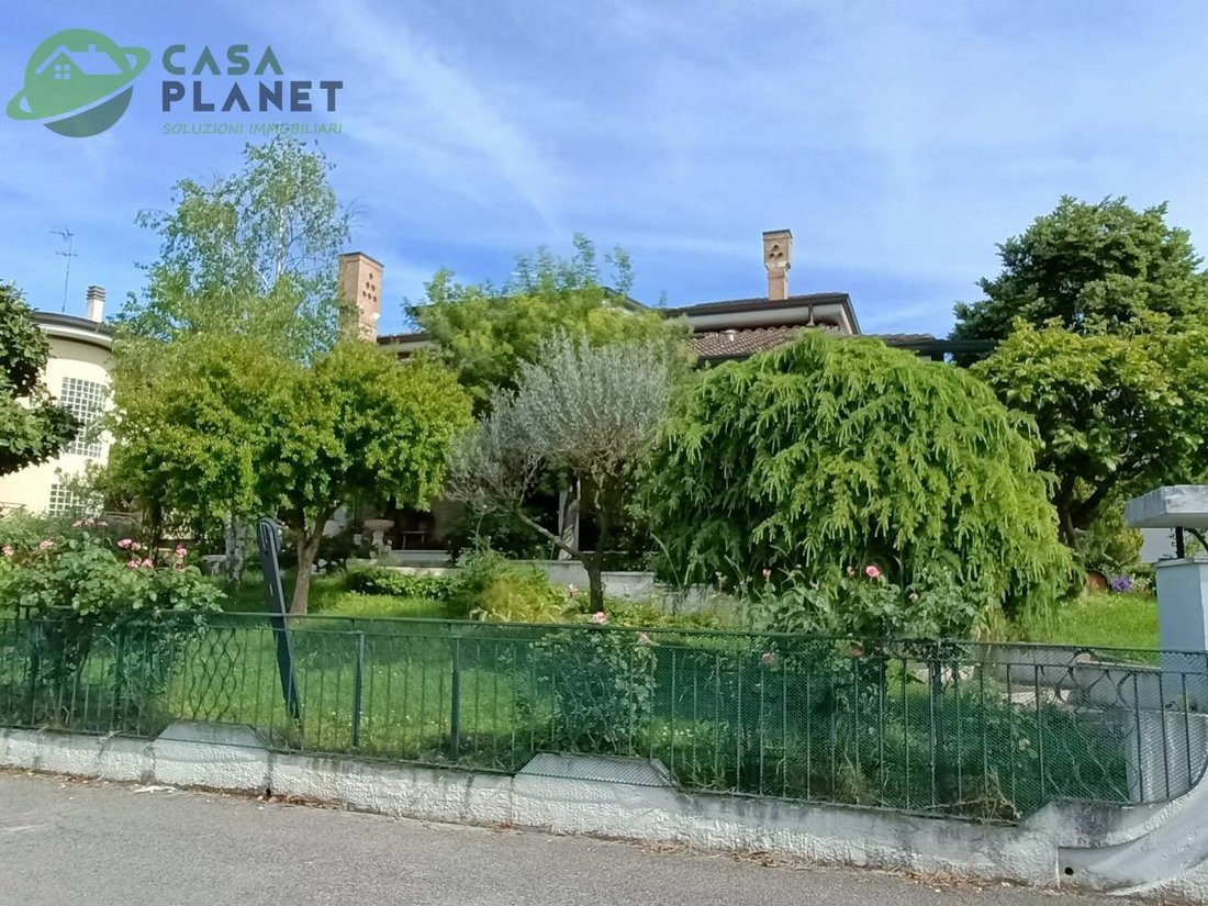 House in Center, Mogliano Veneto, Veneto 1 - 16575638
