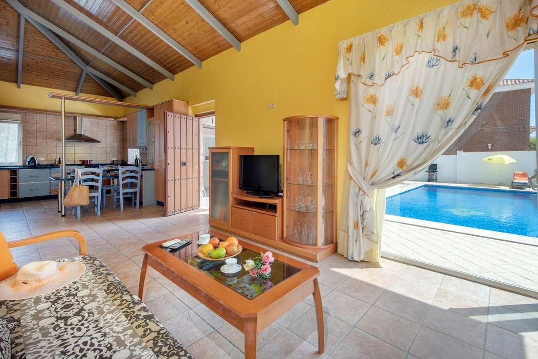 Villa in Alhaurin de la Torre, Andalusia, Spain 5 - 16578058