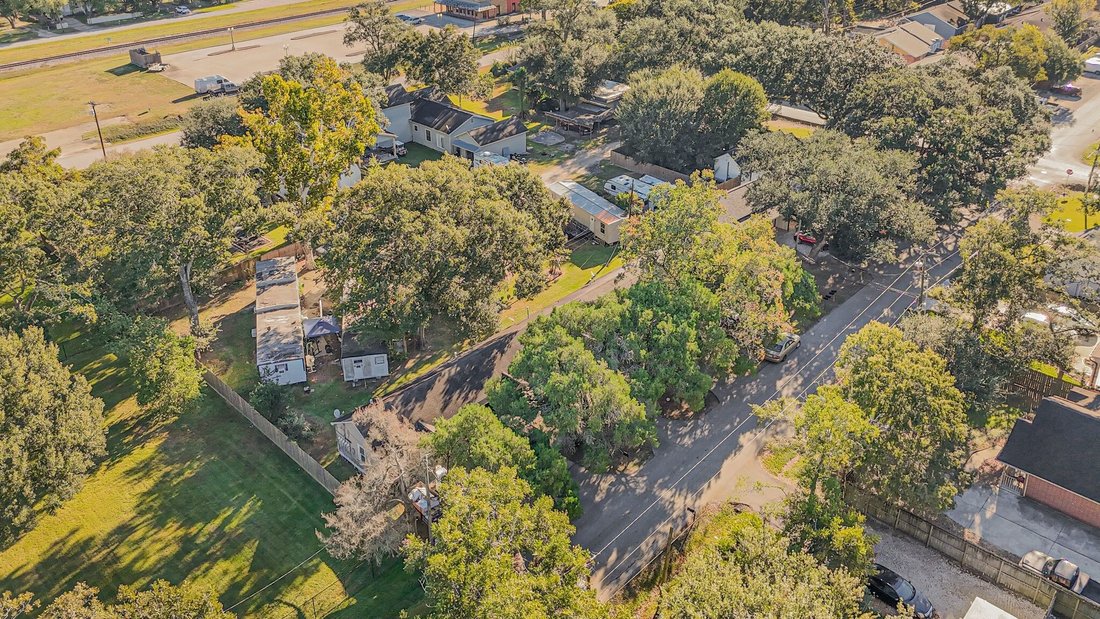 League City, Texas, United States 4 - 16464022