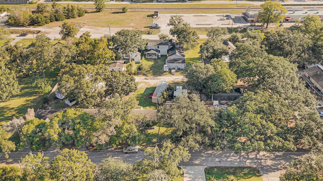 League City, Texas, United States 3 - 16464022