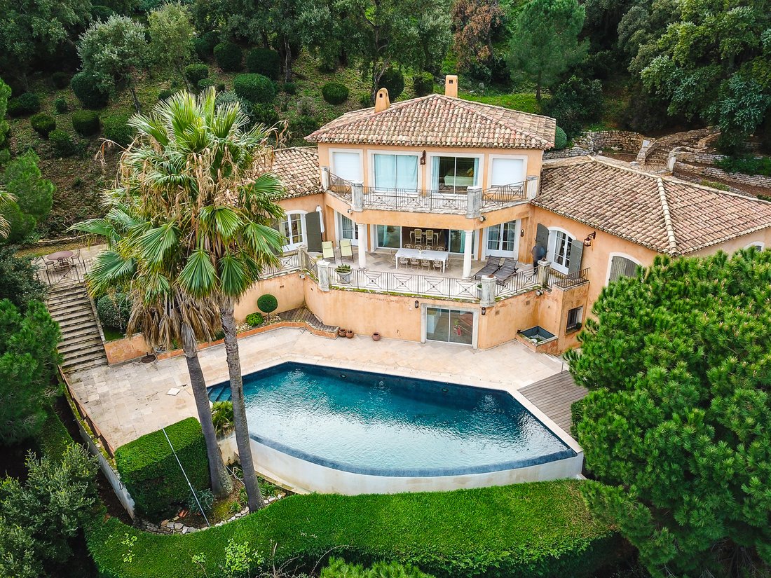 Estate in Nord, Cavalaire-sur-Mer, France 1 - 16577835