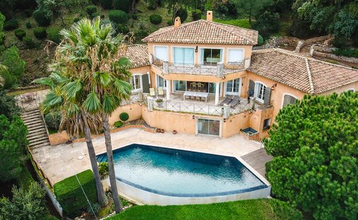 Domaine à Cavalaire-sur-Mer, Provence-Alpes-Côte d'Azur, France 1