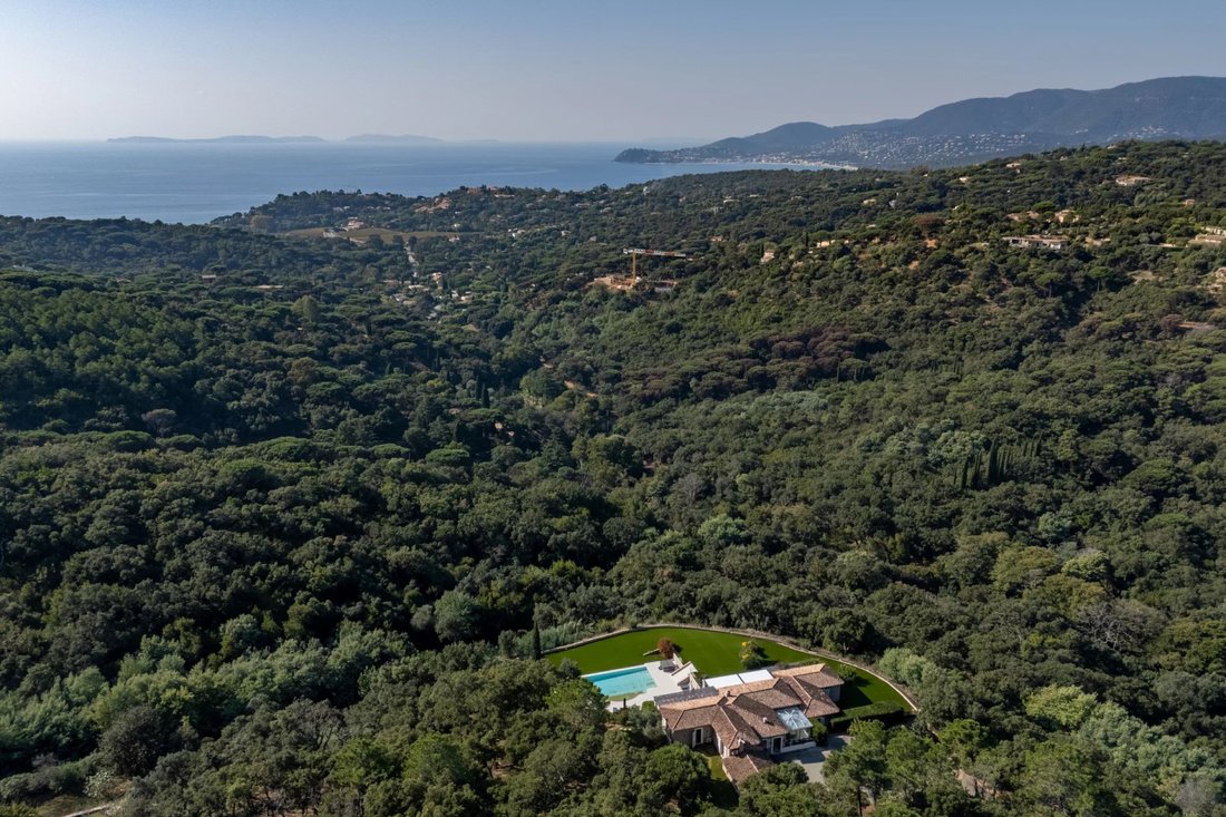 Villa in La Croix-Valmer, Provence-Alpes-Côte d'Azur, France 5 - 16575819