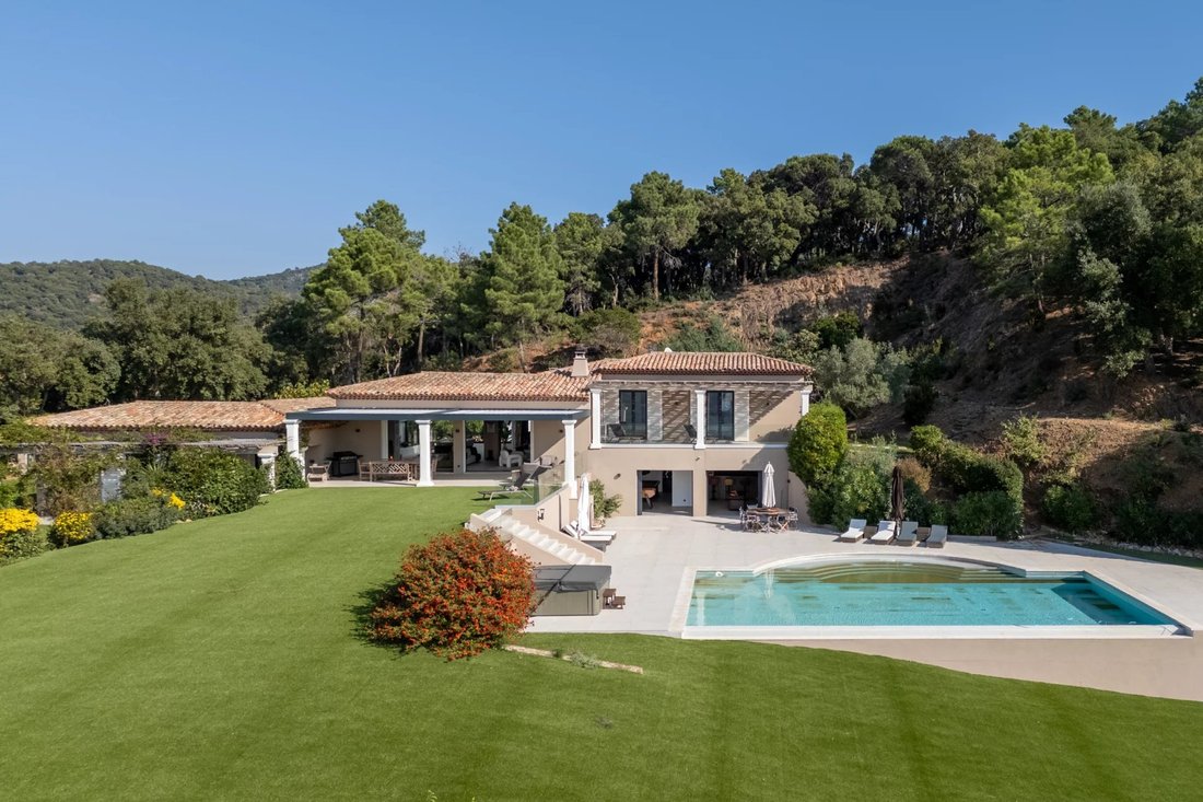 Villa in La Croix-Valmer, Provence-Alpes-Côte d'Azur, France 4 - 16575819