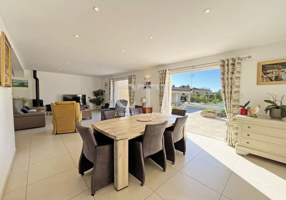 Estate in Est Nord, Vaison-la-Romaine, France 4 - 16575452