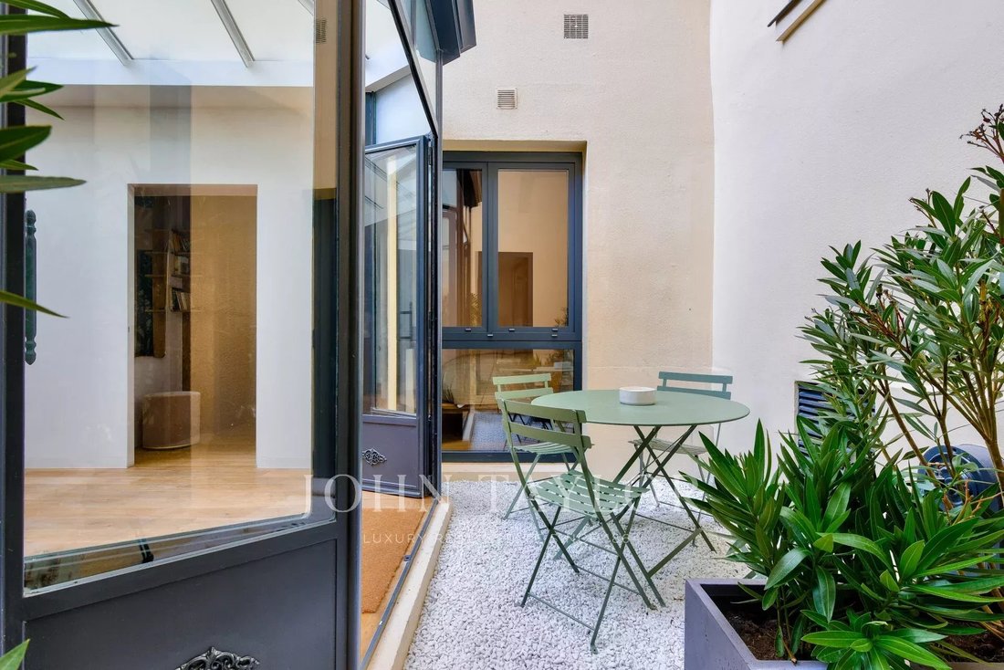Apartment in Odéon, Paris 6e Arrondissement, Paris 1 - 16577756