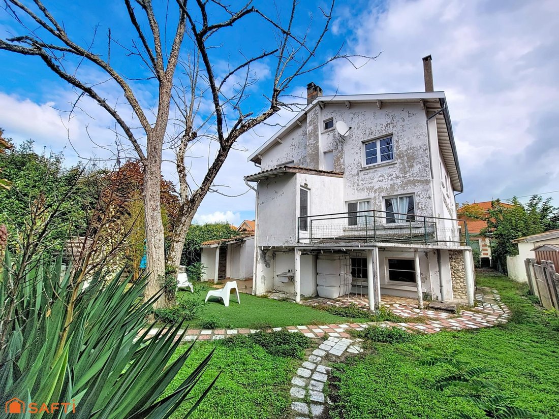 House in Soulac-sur-Mer, Nouvelle-Aquitaine, France 3 - 16577138