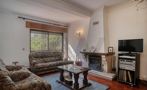 Townhouse in Carcavelos e Parede, Lisbon, Portugal 1