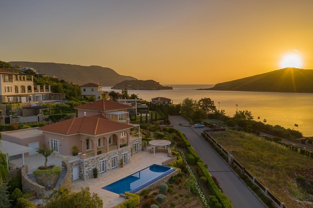 Villa in Community of Elounta, Agios Nikolaos Municipal Unit, Greece 2 - 16576417