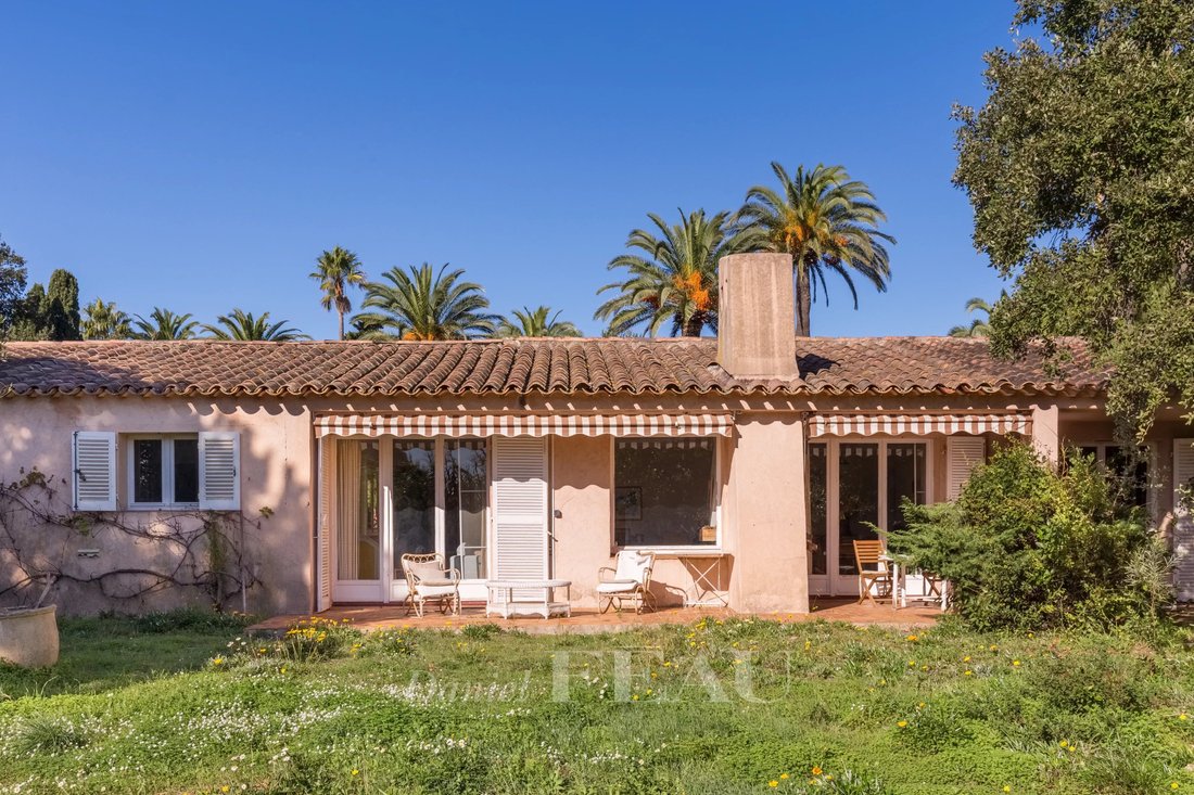 House in Zone Est Diffuse, Saint-Tropez, France 4 - 16575435