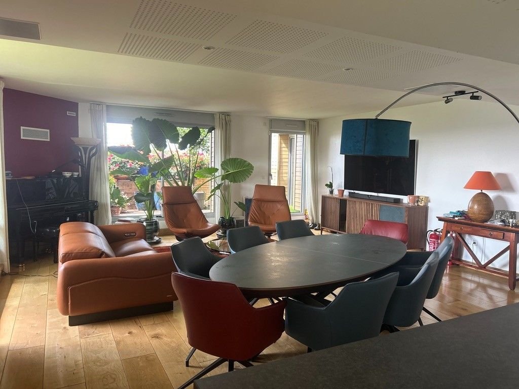Apartamento en Flourens, Occitania, Francia 1 - 16579773