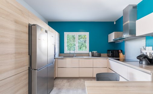 Castle for Sale in Villeneuve-lès-Maguelone, Occitanie, France