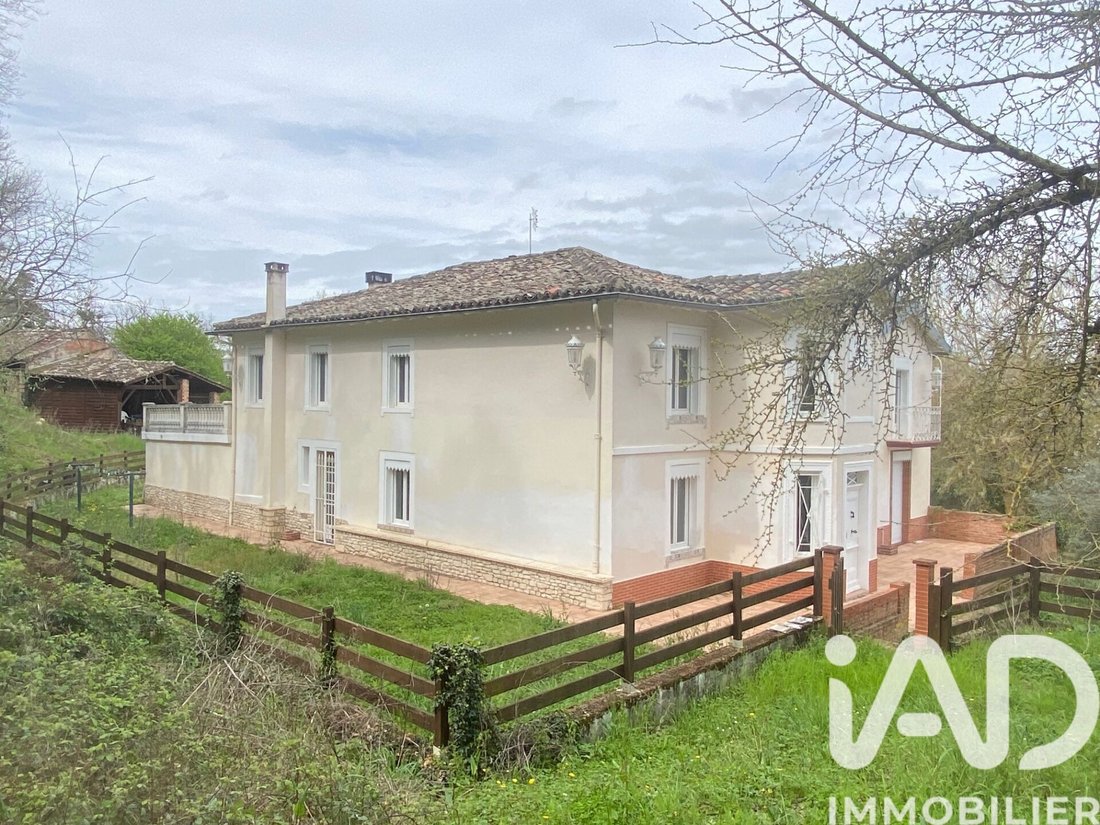 House in Lisle-sur-Tarn, Occitania, France 2 - 16577404