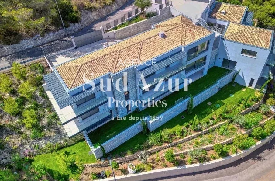 House in Èze, Provence-Alpes-Côte d'Azur, France 2 - 16575888