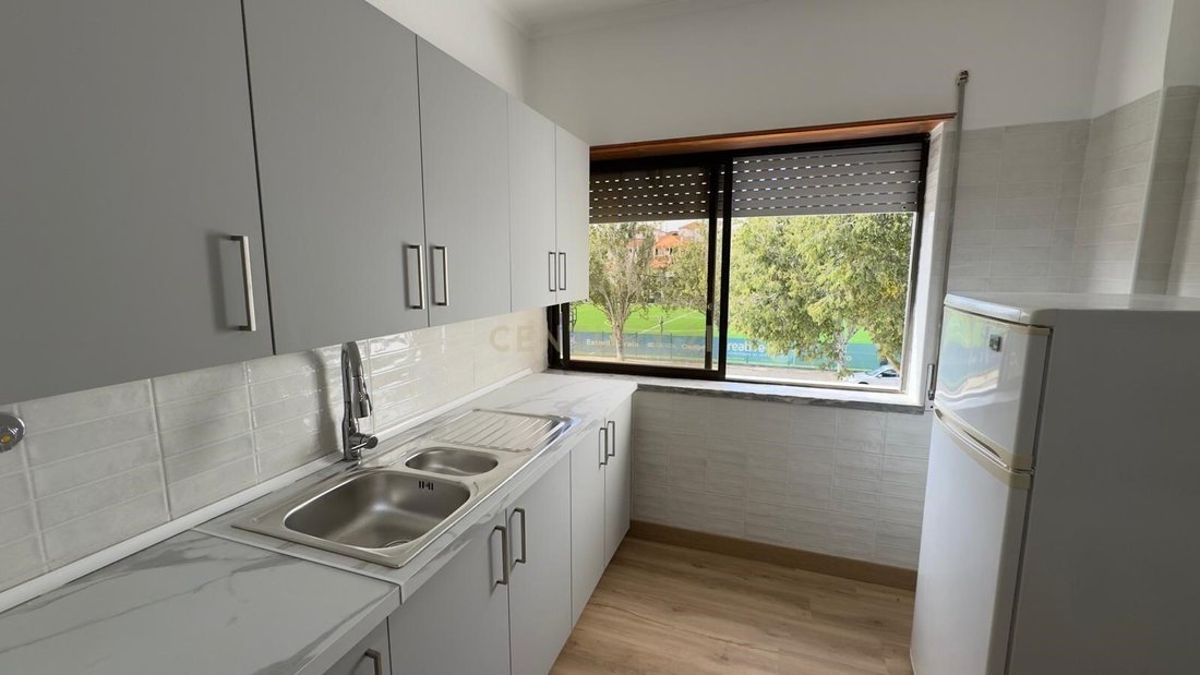 Apartment in Estoril, Cascais e Estoril, Lisbon 2 - 16578252