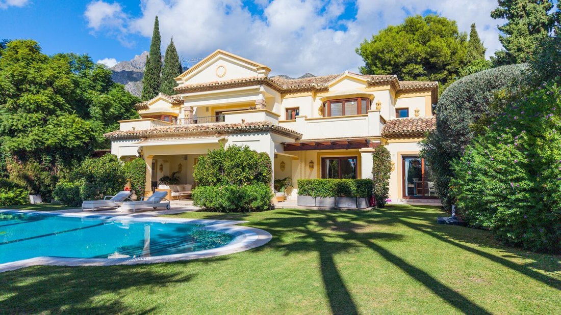 Villa in Sierra Blanca, Marbella, Spain 3 - 16576772