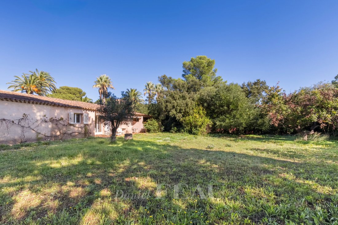 House in Zone Est Diffuse, Saint-Tropez, France 5 - 16575435