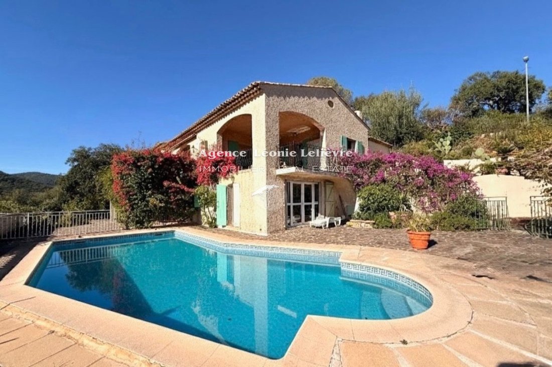Villa in Les Issambres, Roquebrune-sur-Argens, France 1 - 13470577