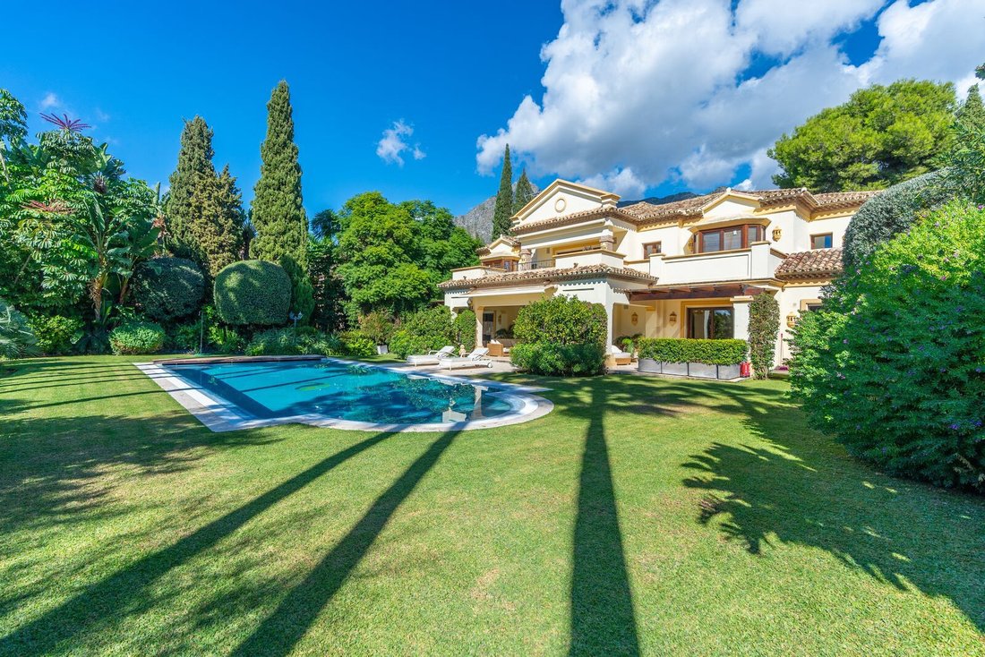 Villa in Sierra Blanca, Marbella, Spain 1 - 16576772