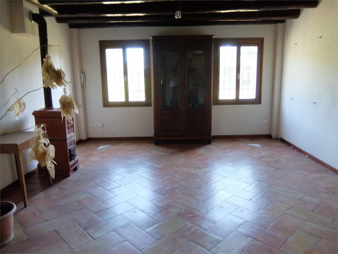 House in Cathedral - Piazza dei Signori, Treviso, Italy 1 - 16575737