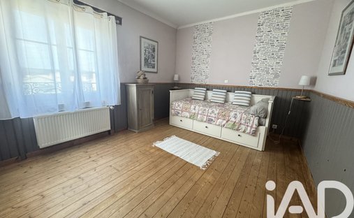 Castle for Sale in Saint-Michel-Chef-Chef, Pays de la Loire, France