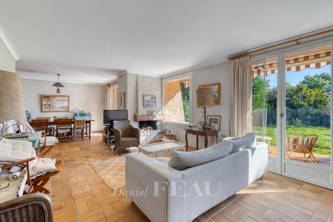 House in Zone Est Diffuse, Saint-Tropez, France 3 - 16575435
