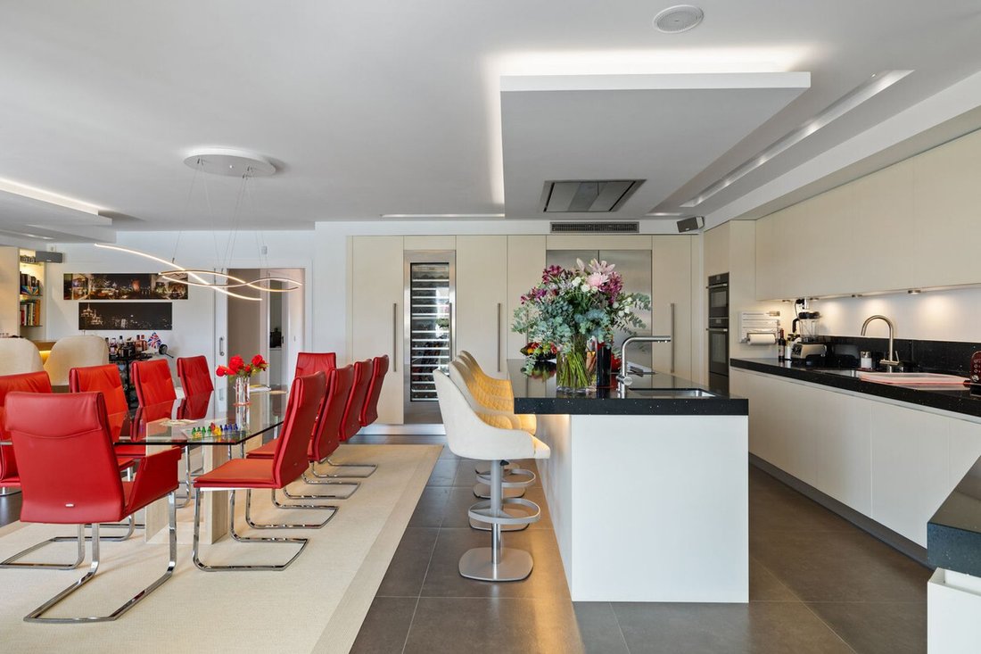 Villa à Puerto Banús, Marbella, Espagne 5 - 16576431
