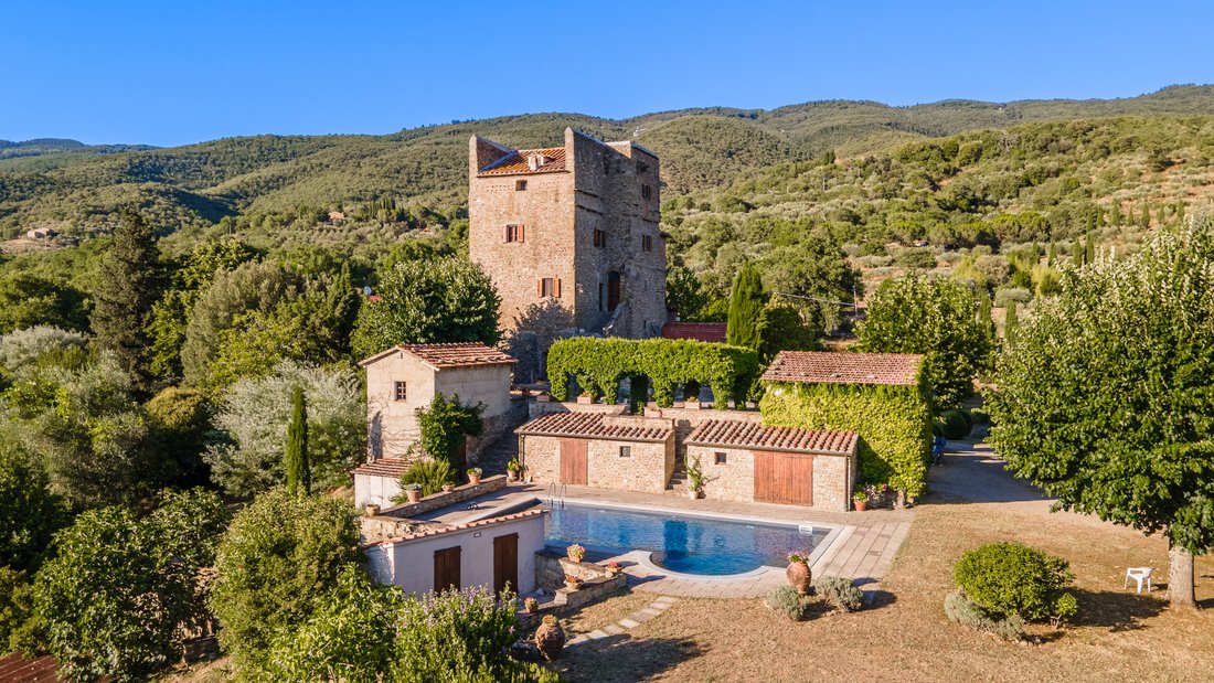 House in Center, Cortona, Tuscany 2 - 15396465