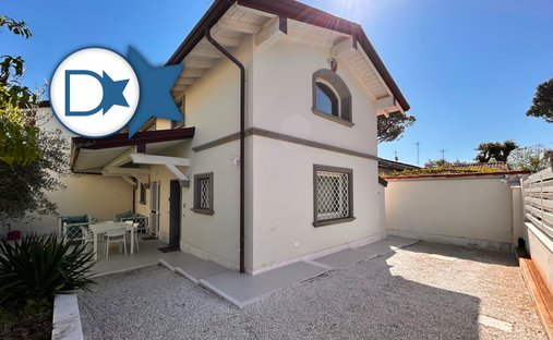 Villa in Center, Forte dei Marmi, Tuscany 1