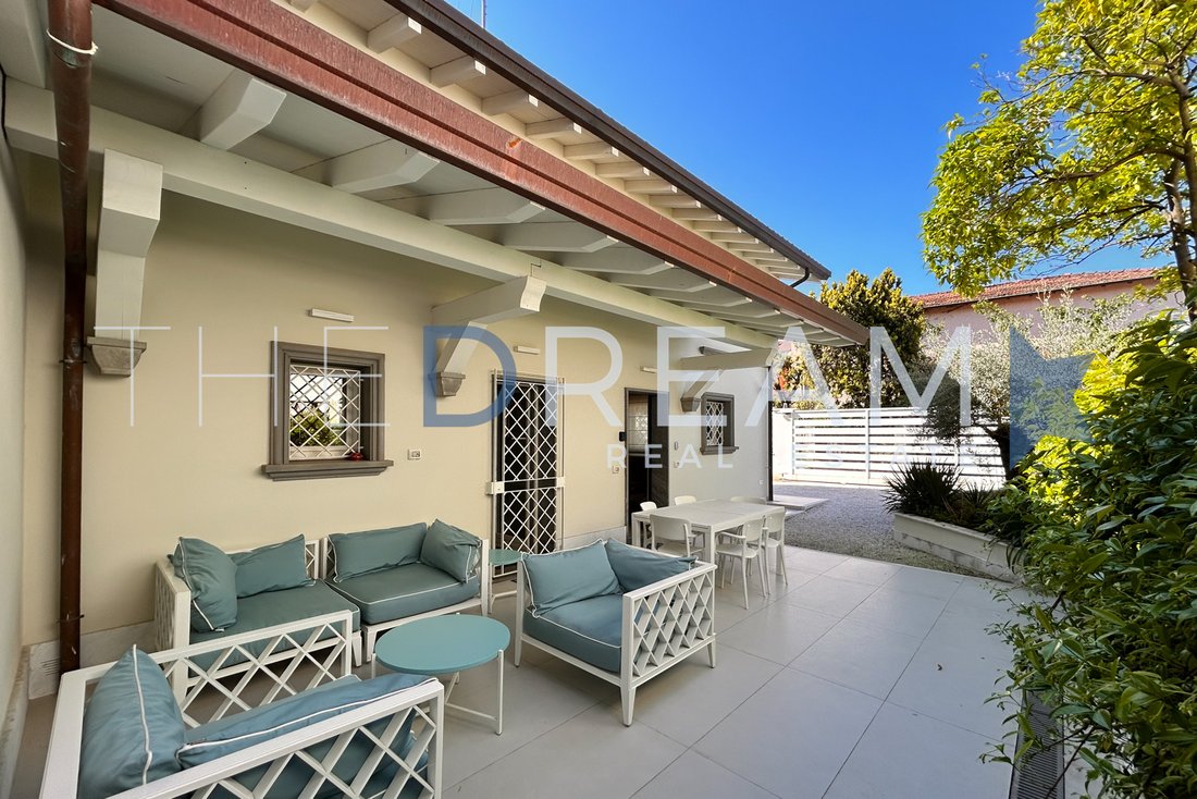 Villa in Center, Forte dei Marmi, Tuscany 3 - 16580180