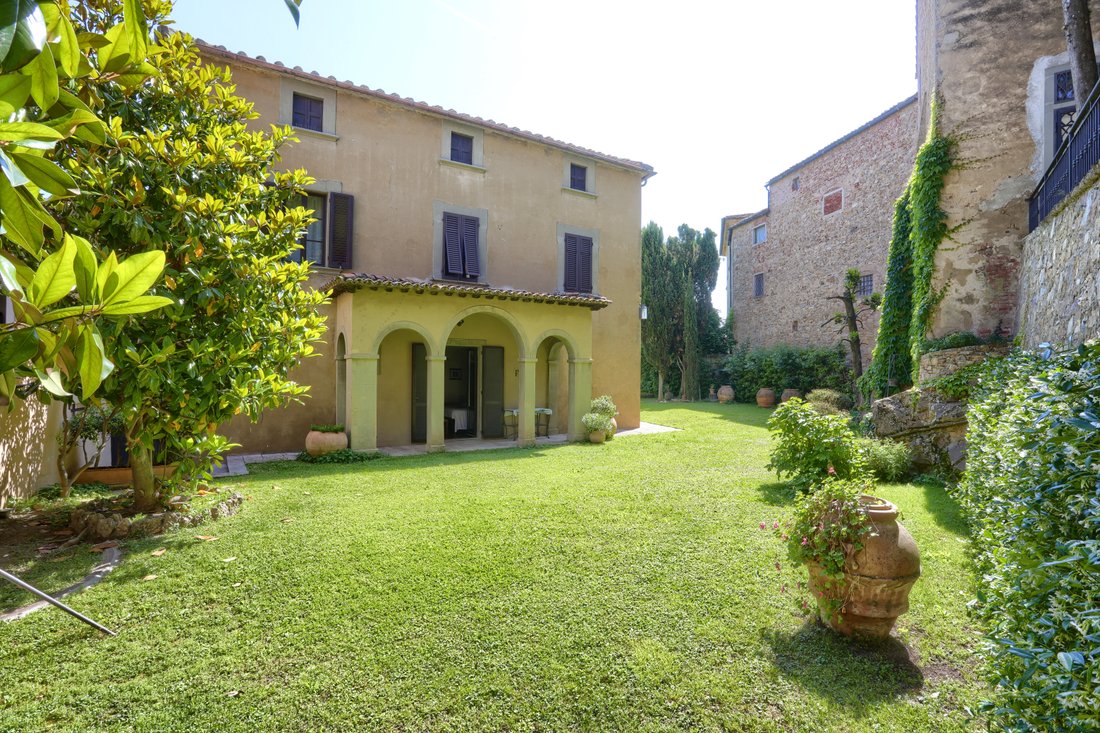 Estate in Castagneto Carducci, Tuscany, Italy 3 - 16575377