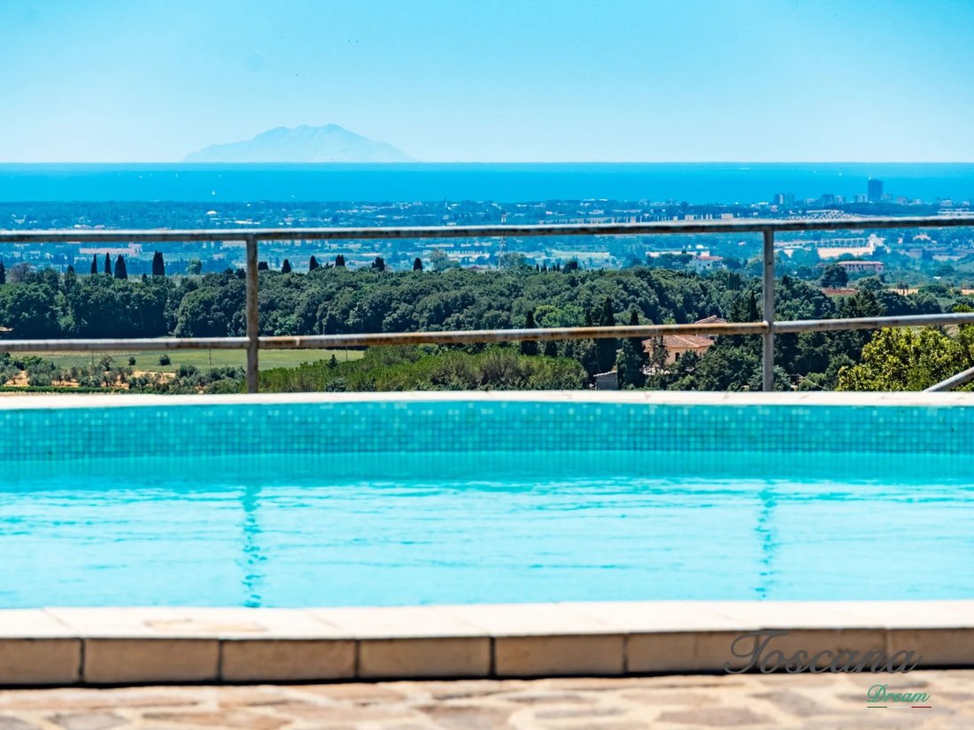 Villa in Massa Marittima, Tuscany, Italy 2 - 16576483