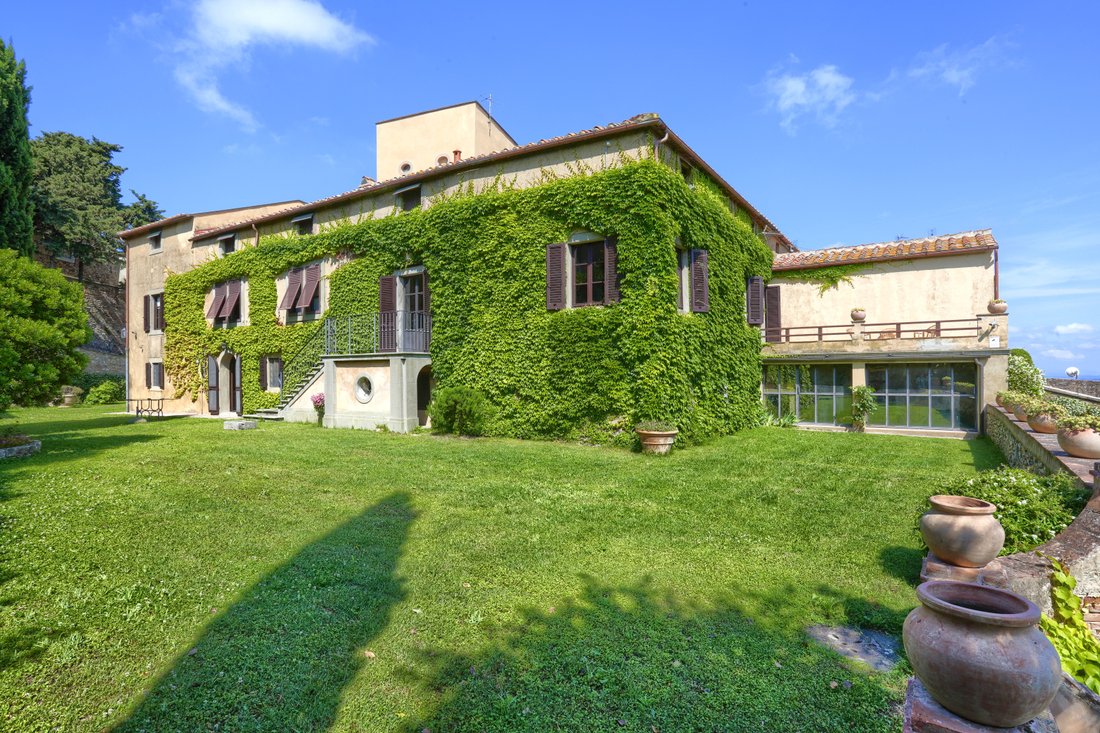 Estate in Castagneto Carducci, Tuscany, Italy 1 - 16575377
