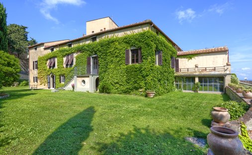 Estate in Castagneto Carducci, Tuscany, Italy 1