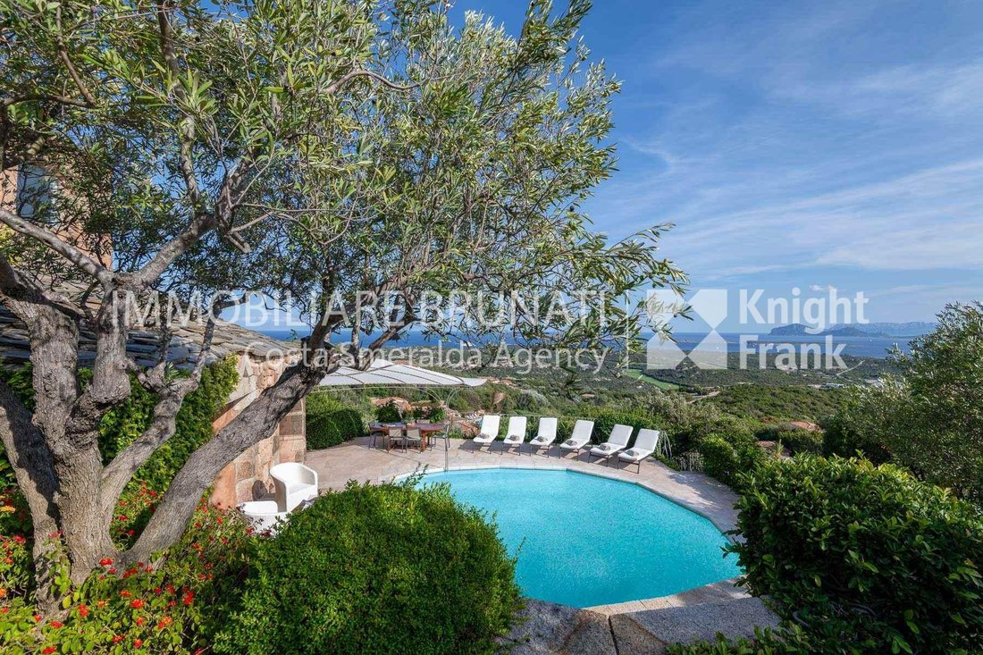 Villa in Abbiadori, Arzachena, Italy 2 - 16575501