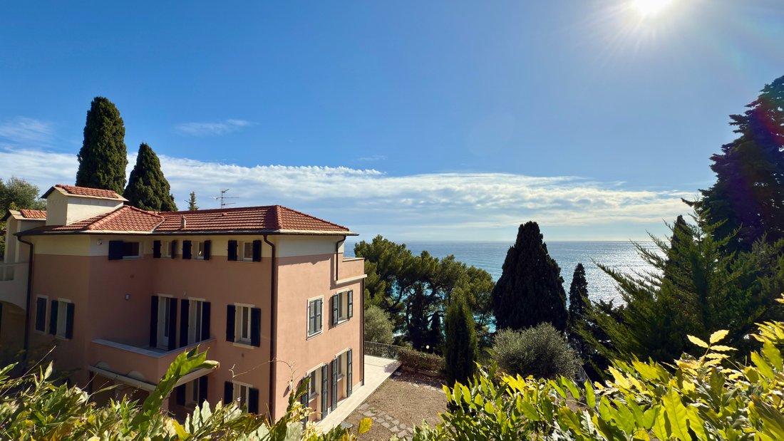 Villa in Oneglia, Imperia, Liguria 2 - 16576457