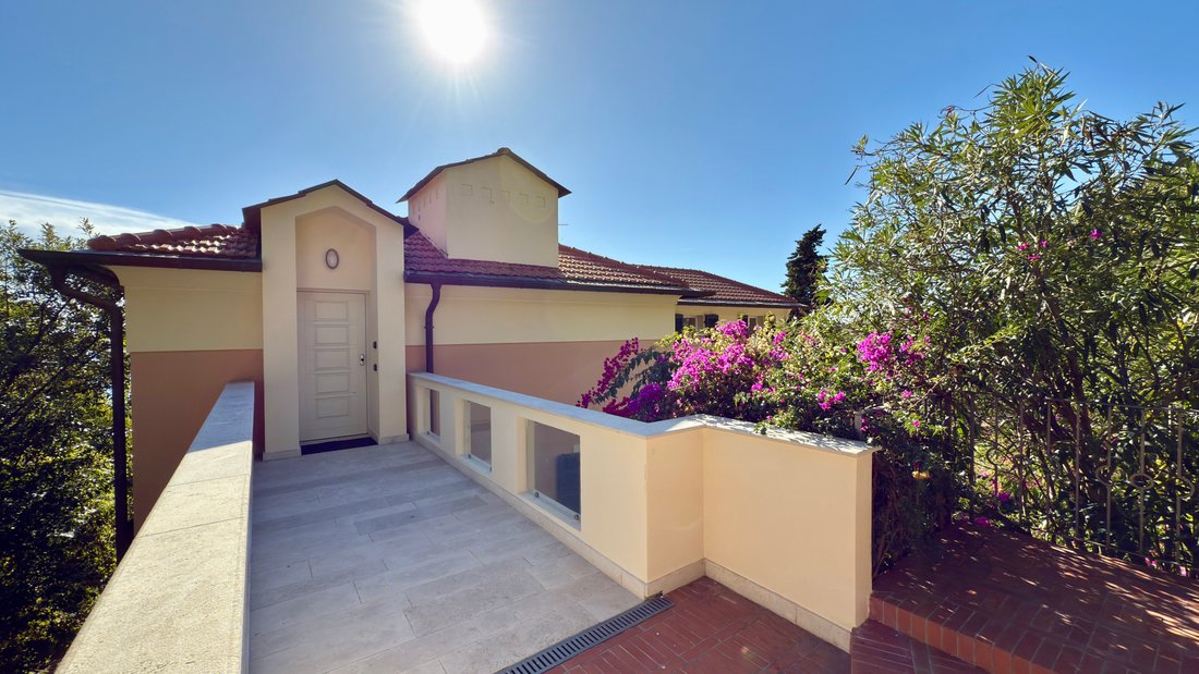 Villa in Oneglia, Imperia, Liguria 5 - 16576457