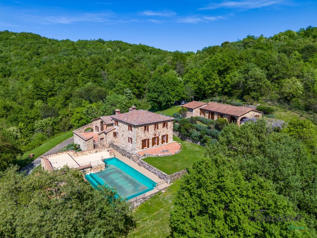 Villa in Castelnuovo di Val di Cecina, Tuscany, Italy 5 - 16576623