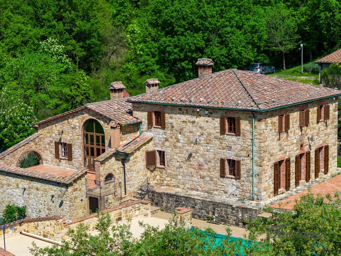 Villa in Castelnuovo di Val di Cecina, Tuscany, Italy 4 - 16576623