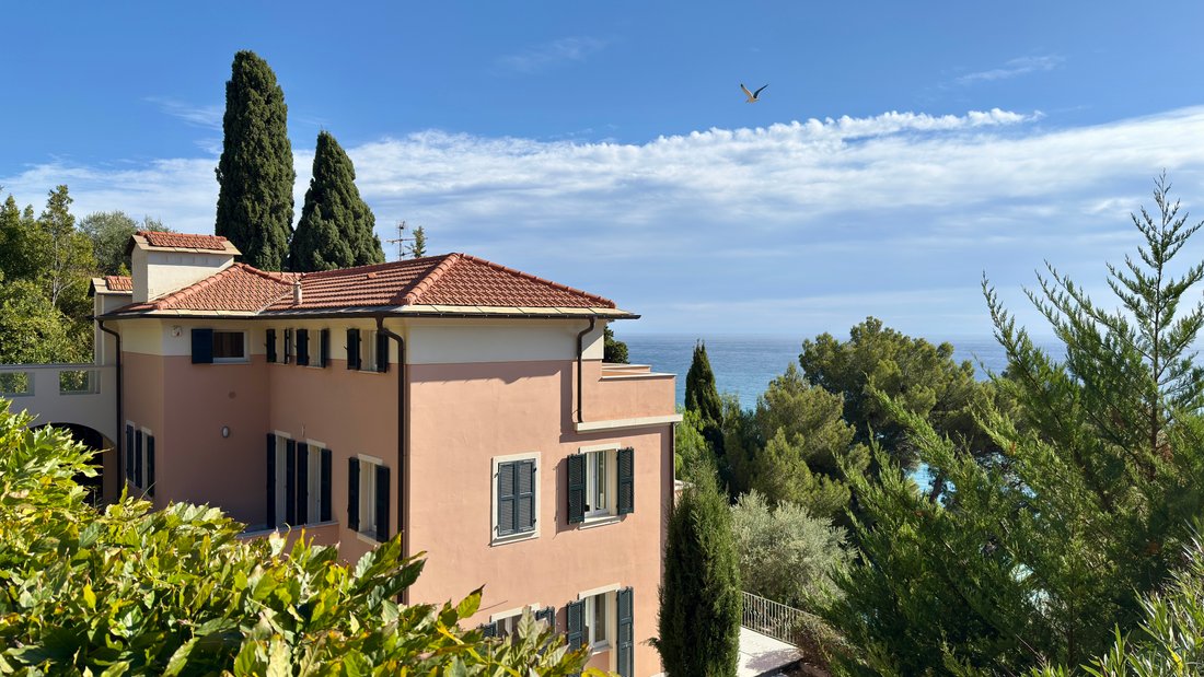 Villa in Oneglia, Imperia, Liguria 1 - 16576457
