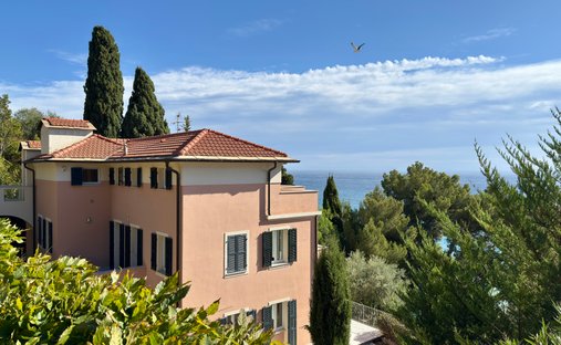 Villa a Oneglia, Imperia, Liguria 1