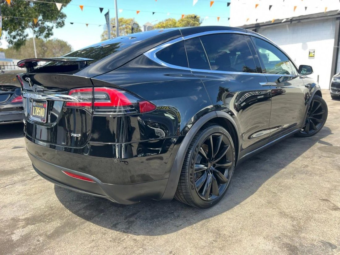 Suv in Richmond, CA, United States 5 - 16581187