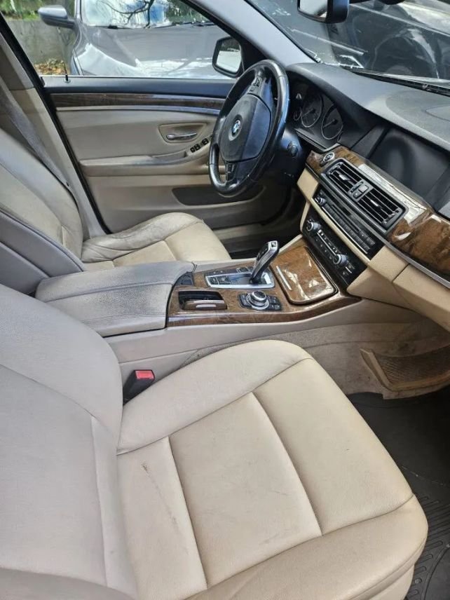 Sedan in White Plains, NY, United States 5 - 14943043